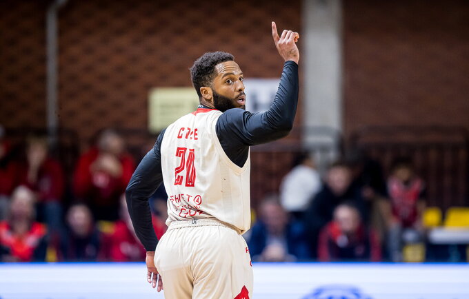 R.J.Cole'as žaidė su prisegtu mikrofonu (Foto: Rokas Lukoševičius)
