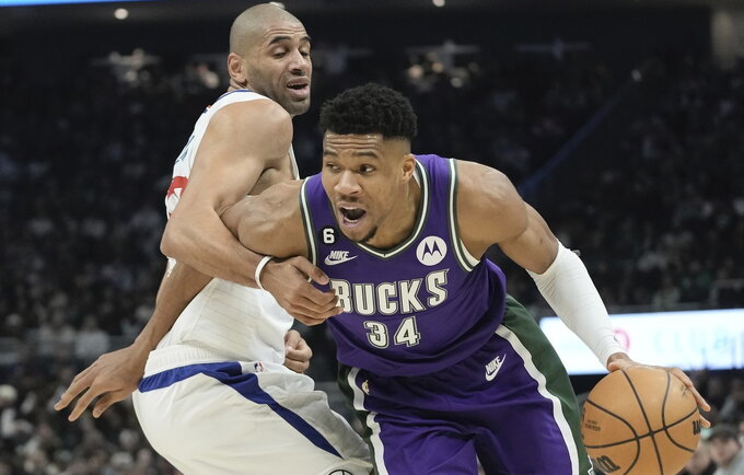 G.Antetokounmpo žibėjo ryškiai (Scanpix nuotr.)