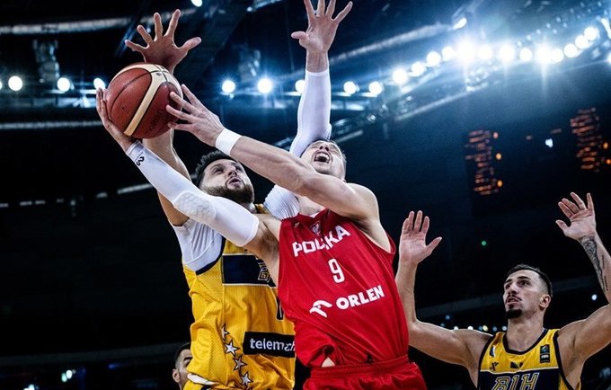 M.Ponitka vedė lenkus į svarbią pergalę (FIBA nuotr.)