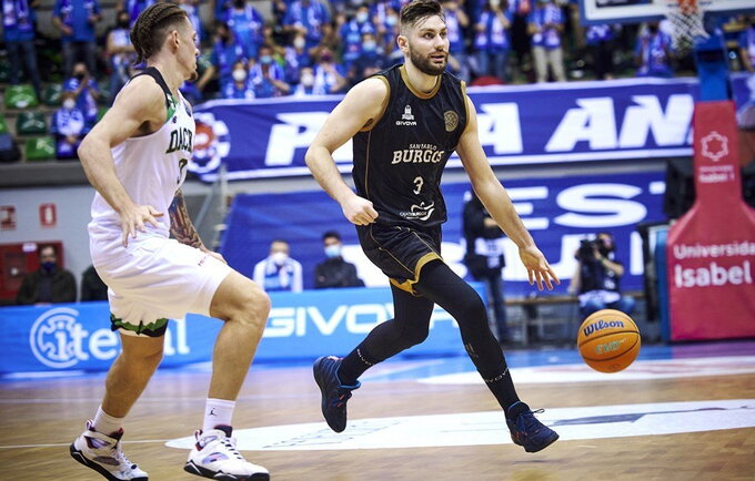 K.Kullamae keliasi į Panevėžį (FIBA nuotr.)