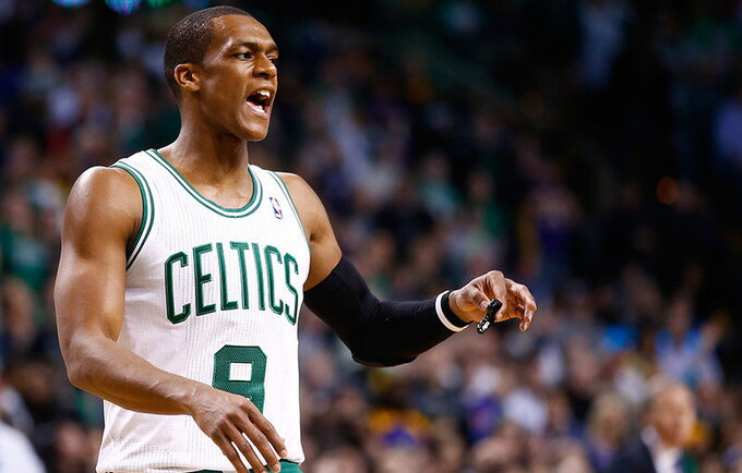 Rajonas Rondo atliko trigubą dublį (Scanpix)