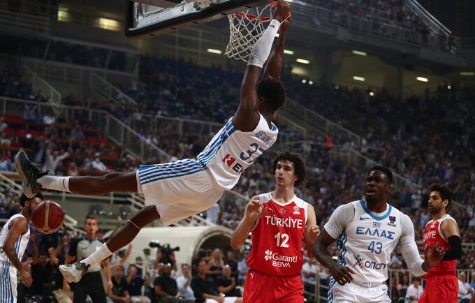 Kostas Antetokounmpo vis dar neturi darbo
