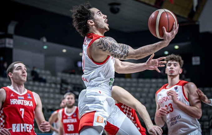 Sh.Larkinas iškrito iš rikiuotės (FIBA nuotr.)