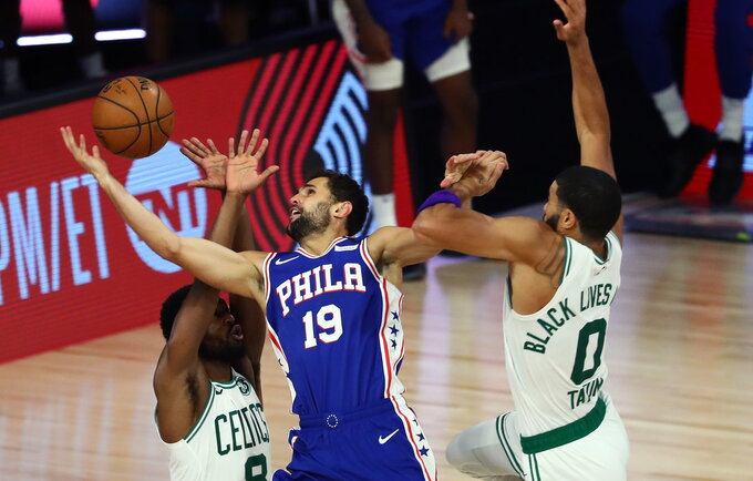 R.Neto lieka NBA (Scanpix nuotr.)