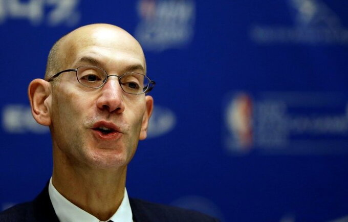 A.Silveris teigia, kad NBA ketina įvesti taisyklių pakeitimus (Scanpix nuotr.)