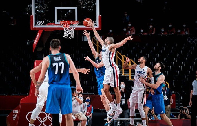 N.Batumas išgelbėjo prancūzus (FIBA nuotr.)