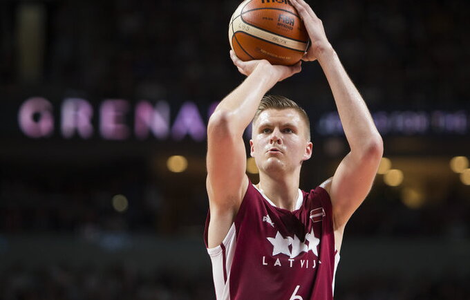 K.Porzingis pasveiko ir padės latviams (www.kavolelis.lt)
