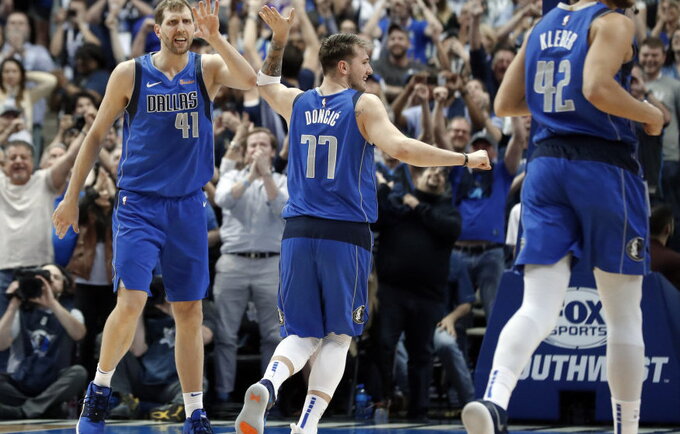 D.Nowitzki mėgaujasi atostogomis (Scanpix nuotr.)