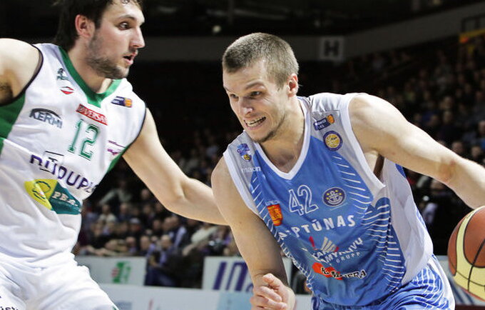 Niekas negalėjo pagalvoti, kad viena iš šių komandų gali grumtis LKL finale (Fotodiena.lt)