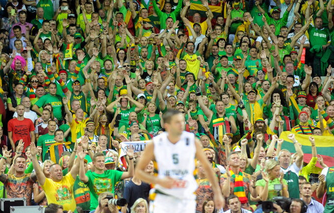 Rygos arena buvo užpildyta Lietuvos sirgalių (Fotodiena.lt nuotr.)