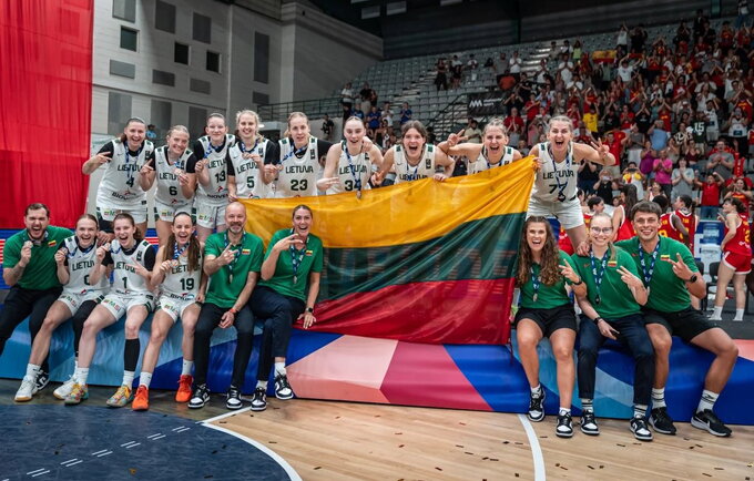 Lietuvės iškovojo sidabrą (FIBA nuotr.)