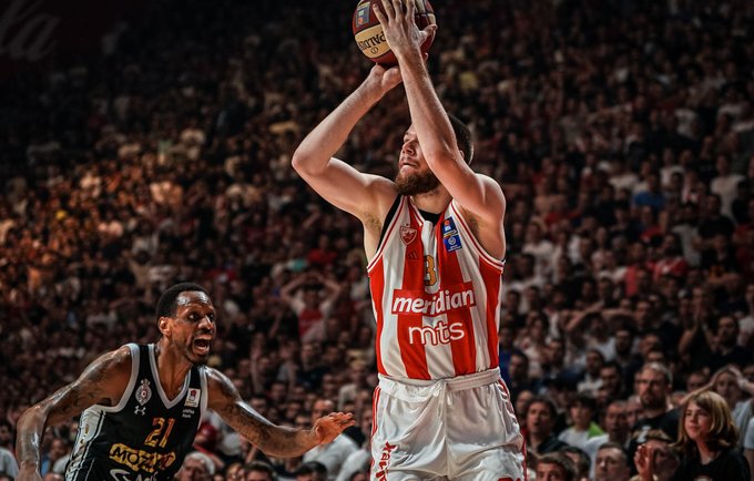 R.Giedraičio tritaškiai skriejo pro šalį