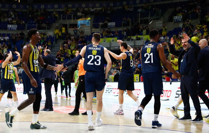 „Fenerbahče“ atkrintamąsias pradėjo pergalingai