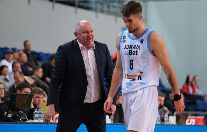 V.Šeškus po rungtynių šnekėjo daug ir išsamiai (FIBA Europe nuotr.)
