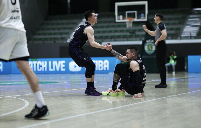 M.Normantas rinko 3 taškus (FIBA nuotr.)