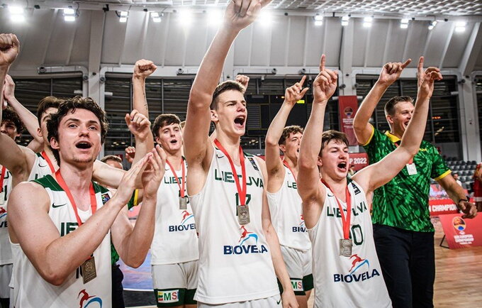 Lietuviai tapo vicečempionais (FIBA nuotr.)