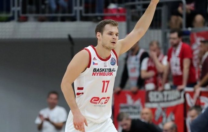 J.Bohačikas išlaiko galingą žaidimą (FIBA nuotr.)