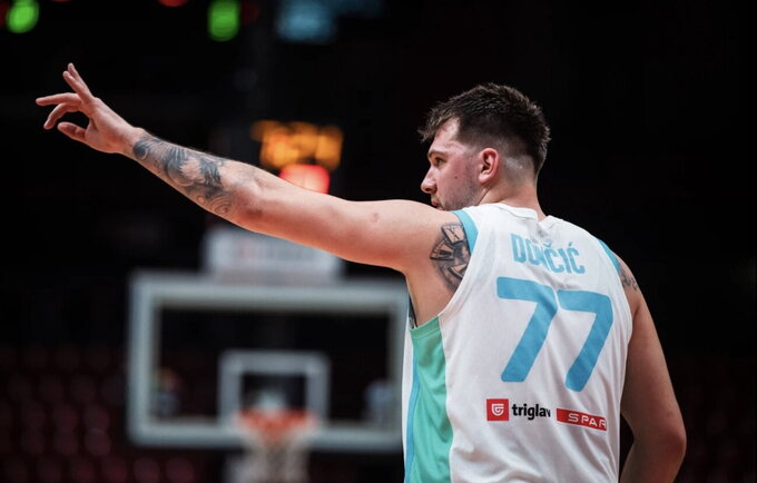 L.Dončičius padės Slovėnijos rinktinei 2025 m. (FIBA nuotr.)