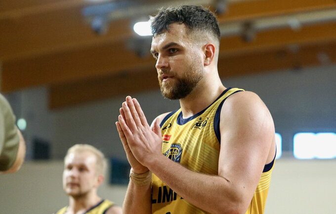 J.Kazakauskas taikėsi į trigubą dublį (Foto: Dmitrijus Radlinskas)