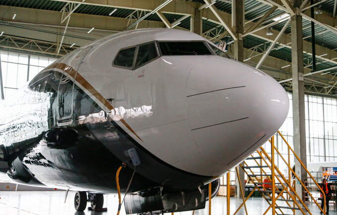 Sugedo štai šis „Boeing 737-524“ lėktuvas (Fotodiena.lt)