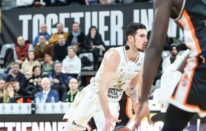 N.De Colo nepasiekė pergalės
