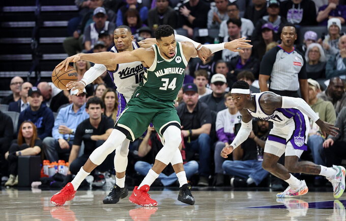 G.Antetokounmpo fiksavo dvigubą dublį (Scanpix nuotr.)