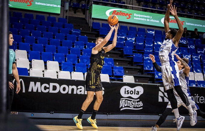 R.Giedraitis pelnė 6 taškus (FIBA nuotr.)