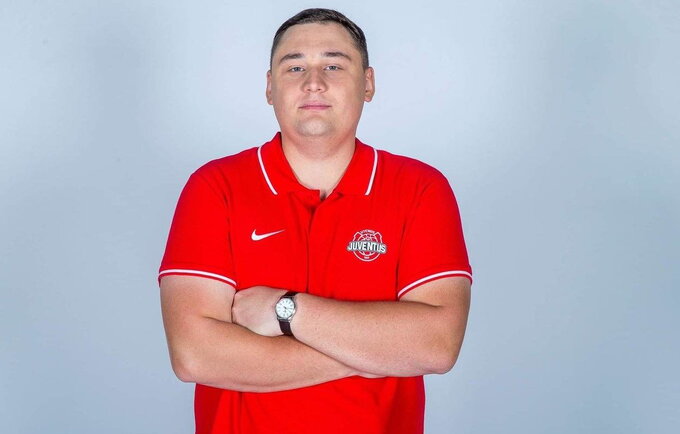 N.Pacevičius dirbti pradėjo būdamas labai jaunas