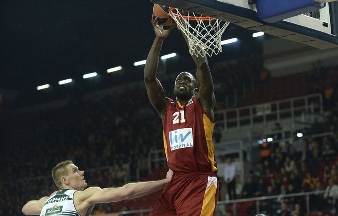 P.Mensah-Bonsu paliko Izraelio komandą (Scanpix nuotr.)