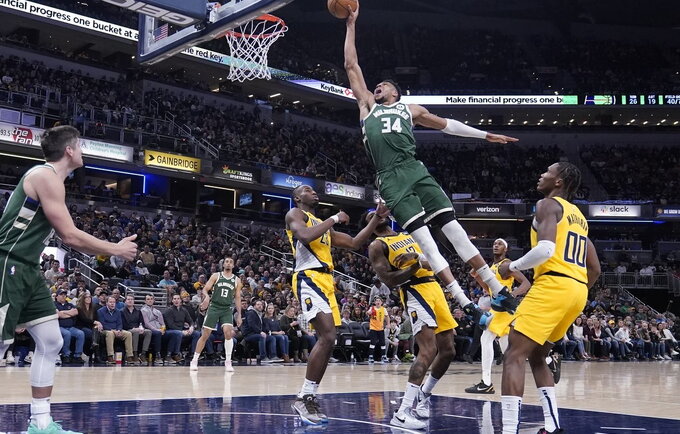 G.Antetokounmpo kūrė dėjimą (Scanpix nuotr.)