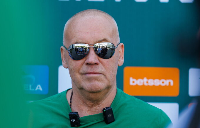 R.Kurtinaitis atvyko į stovyklą (BNS nuotr.)