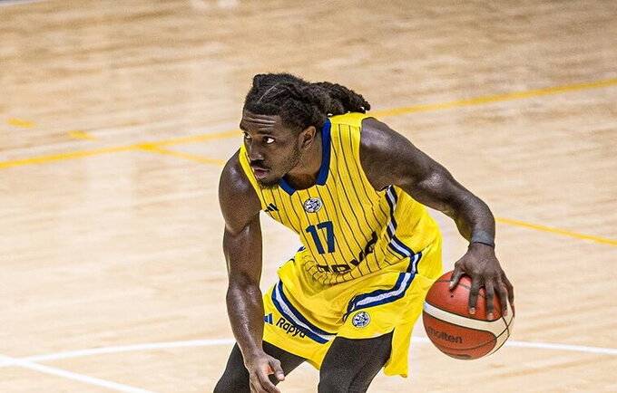 K.Wallace'as taikosi į lyderio vaidmenį Tel Avive