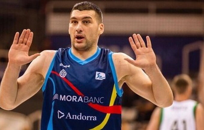 B.Burjanadze palieka Gruzijos rinktinę