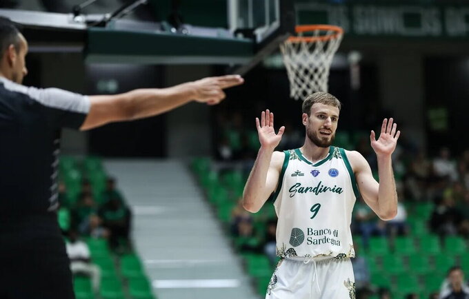 L.Beliauskas patyrė nesėkmę Portugalijoje (FIBA nuotr.)