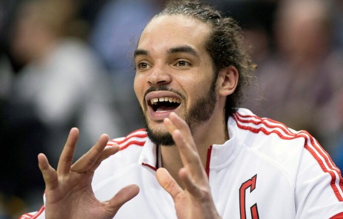 J.Noah elgesio NBA netoleravo (Scanpix nuotr.)