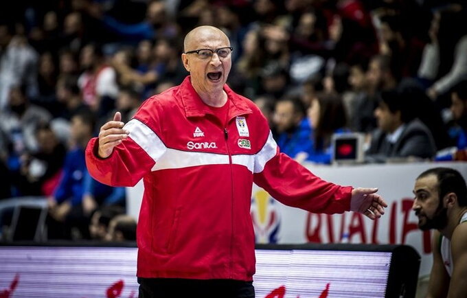 R.Butautas po septynerių metų pertraukos vėl gali dirbti Lietuvoje (FIBA Europe nuotr.)