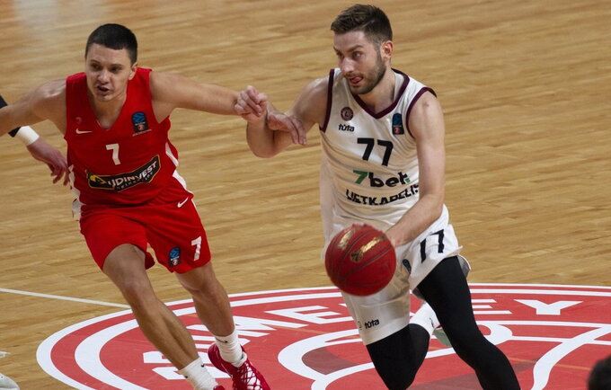 „Lietkabelis“ pralaimėjo pirmą kovą