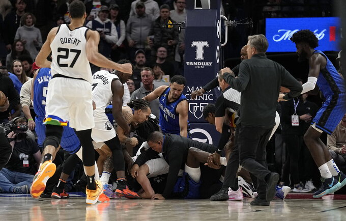 Magic, Timberwolves (Scanpix nuotr.)