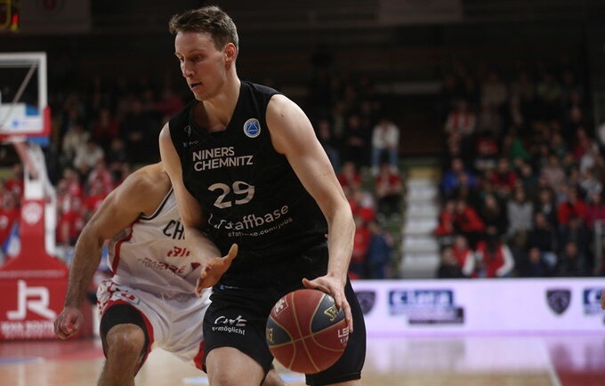 M.Sušinskas prašovė lemtingą metimą (FIBA Europe nuotr.)