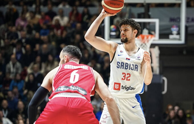 Serbai laimėjo mačą (FIBA nuotr.)