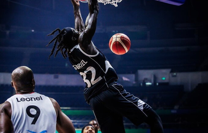 W.Gabrielis bandys įsitvirtinti Bostone (FIBA nuotr.)
