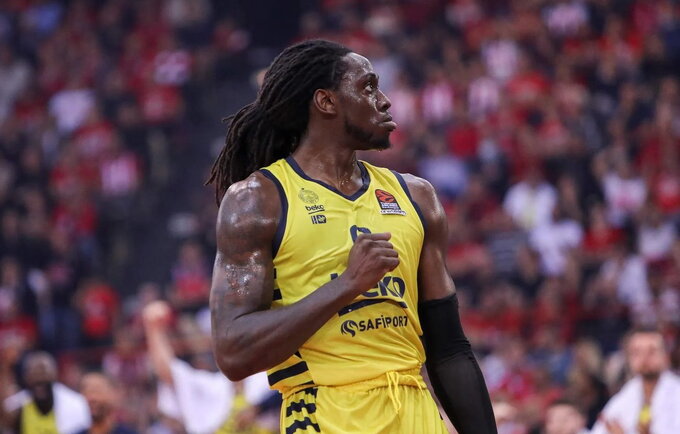 J.Motley buvo išvarytas iš aiktės (Euroleague.net)