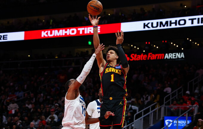 J.Johnsonas tempė į pergalę „Hawks“ (Scanpix nuotr.)