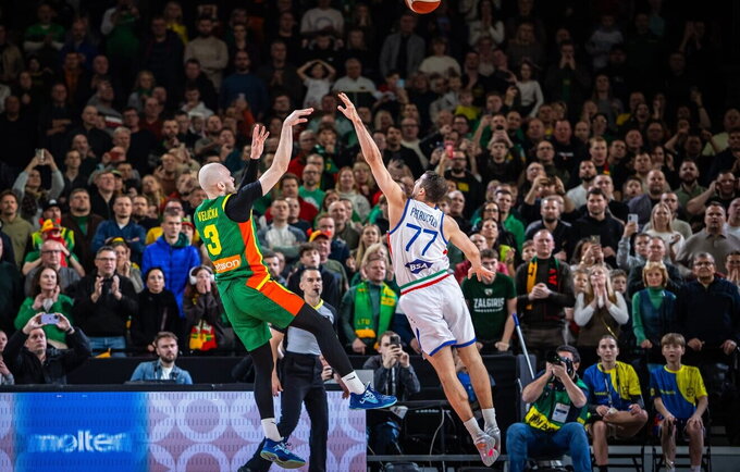 A.Velička galėjo paskutiniu metimu išplėšti pergalę (FIBA nuotr.)