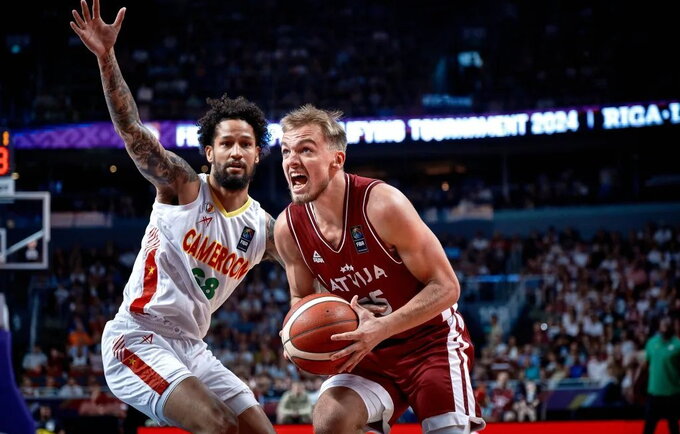 A.Žagaras tapo Šaro auklėtiniu (FIBA nuotr.)