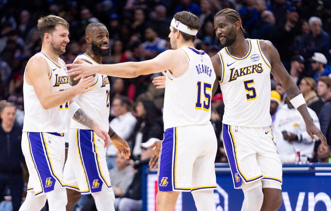 Lakers, Dončičius, Jamesas (Scanpix nuotr.)