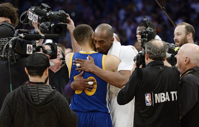 S.Curry sužinojo, ką reiškia provokuoti K.Bryantą (Scanpix nuotr.)