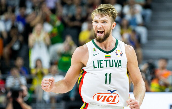 D.Sabonis su rinktine laukia palaikymo (BNS nuotr.)