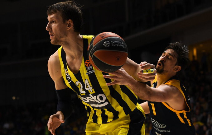 J.Vesely gali keltis į Barseloną (Scanpix nuotr.)