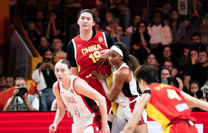 Z.Zhang išsiskiria savo fiziniais duomenimis (FIBA nuotr.)